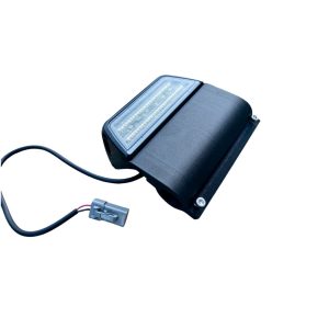 Zusatzbeleuchtung für den Ineos Grenadier, liegend mit Stecker